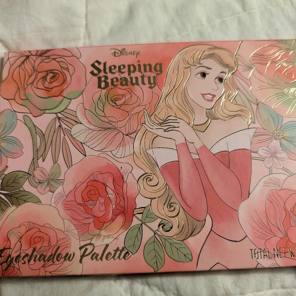 DISNEY Princess Sleeping Beauty AURORA - 12 Color EyeShadow Palette With Mirror